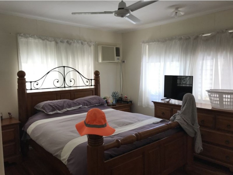 24 Brock Crescent, Dysart QLD 4745