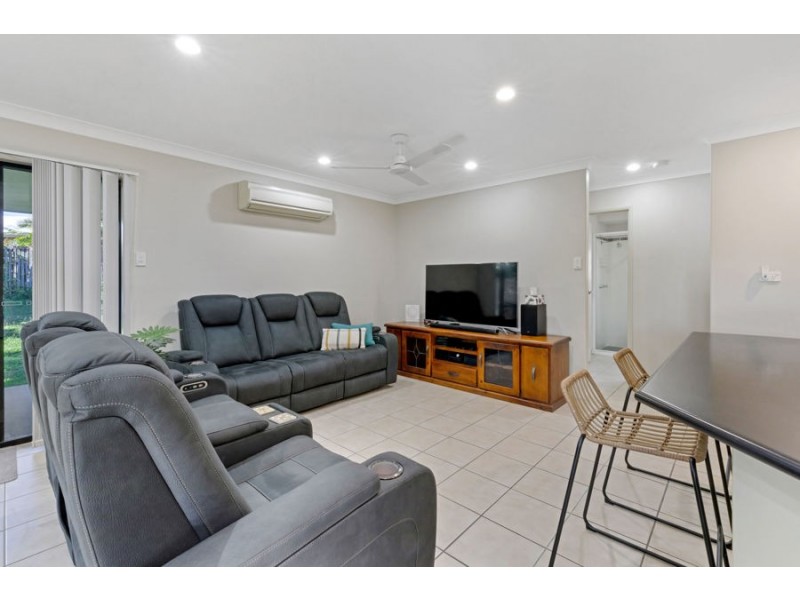 5 Lance, Bucasia QLD 4750