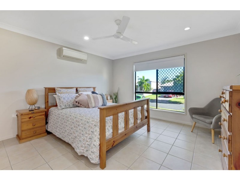 5 Lance, Bucasia QLD 4750