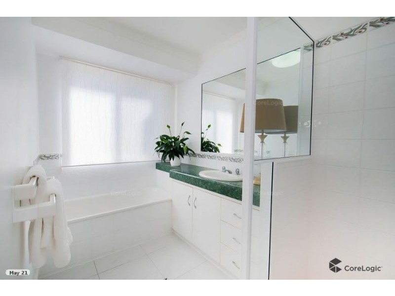 11 Lois Street, Mount Pleasant QLD 4740