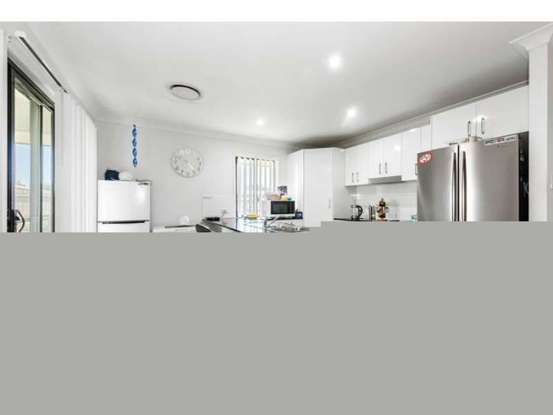 15 Phoenix Crescent, Rural View QLD 4740