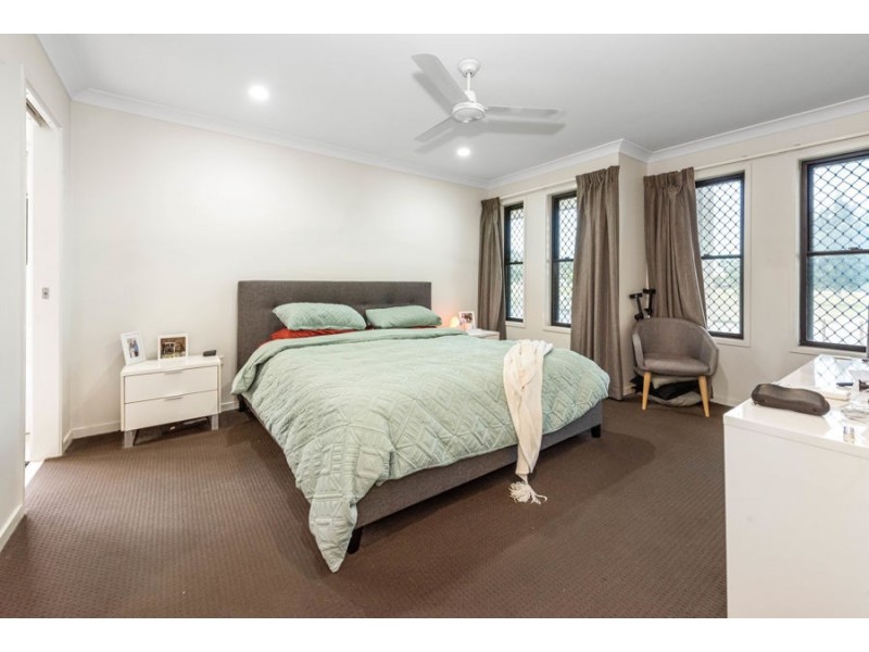 81 Canecutters Drive, Ooralea QLD 4740