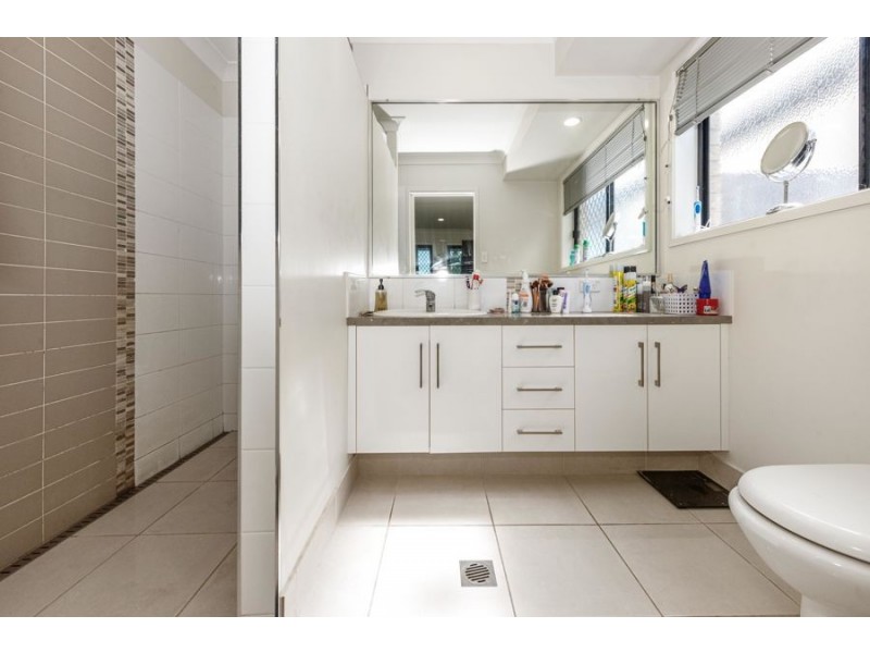 81 Canecutters Drive, Ooralea QLD 4740