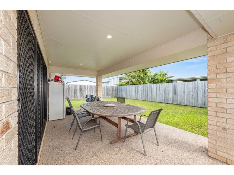 81 Canecutters Drive, Ooralea QLD 4740