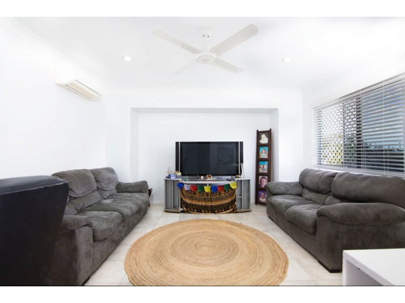 27 Hinze Circuit, Rural View QLD 4740