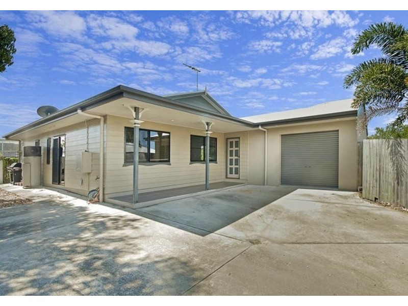 2/30 Pratt Street, South Mackay QLD 4740