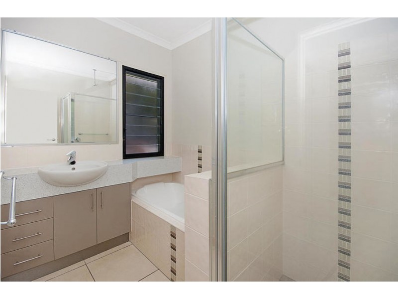 2/30 Pratt Street, South Mackay QLD 4740