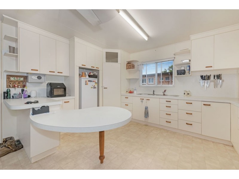 1 Cameron Street, East Mackay QLD 4740