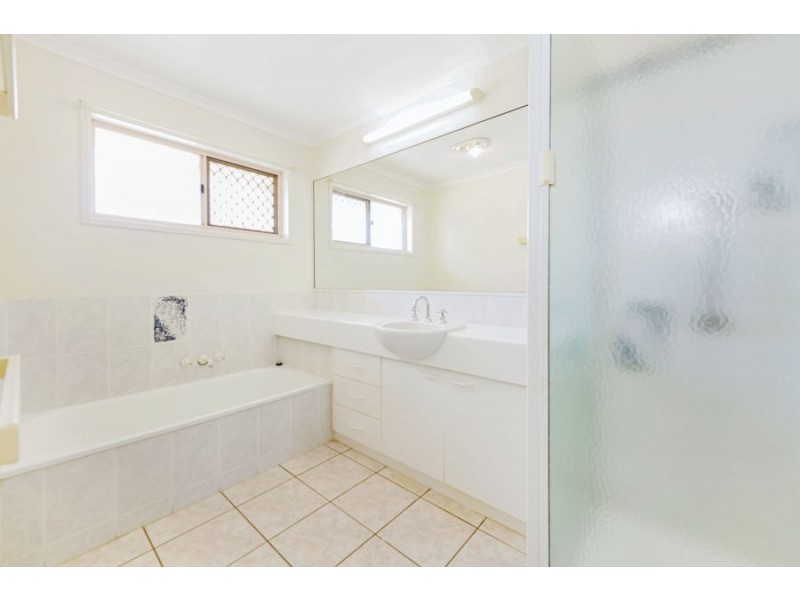 12 West Street, Marian QLD 4753