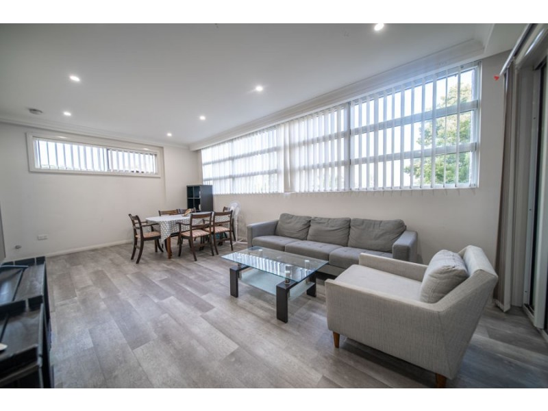 12/11-15 Peggy Street, Mays Hill NSW 2145