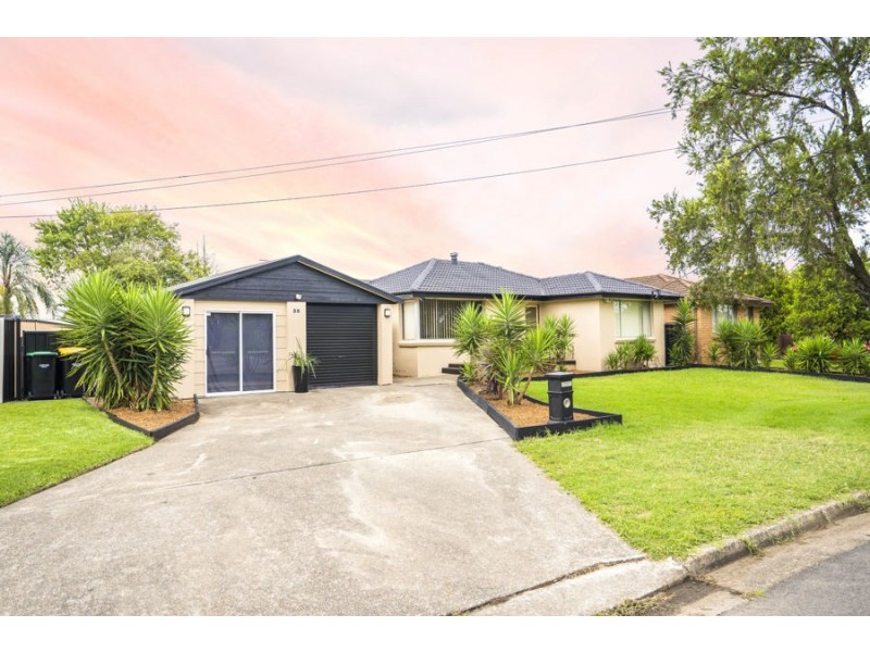 38 Gibson Ave, Werrington County NSW 2747