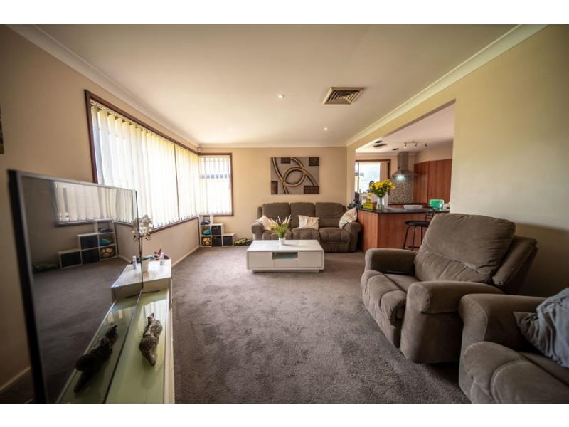 38 Gibson Ave, Werrington County NSW 2747