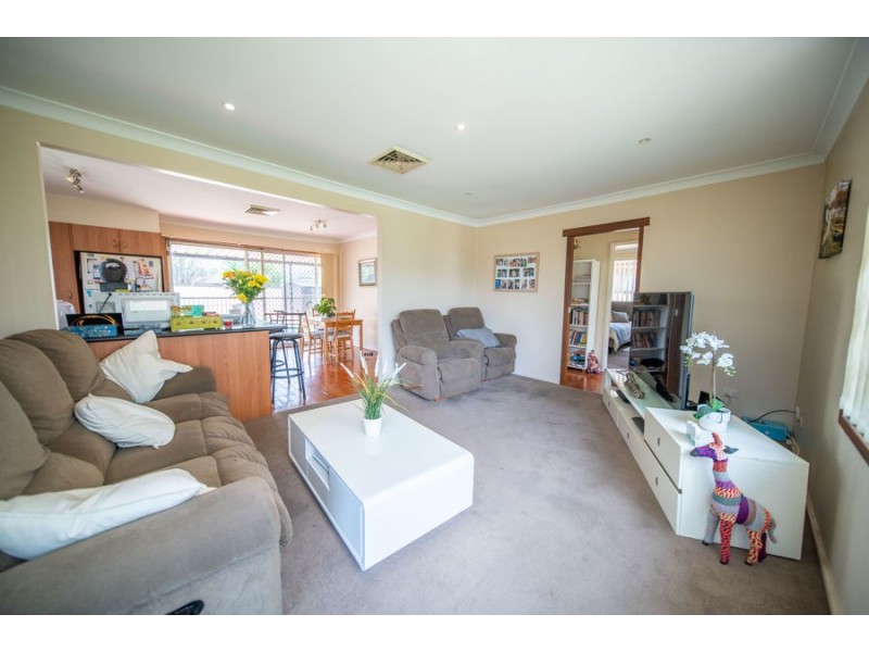 38 Gibson Ave, Werrington County NSW 2747