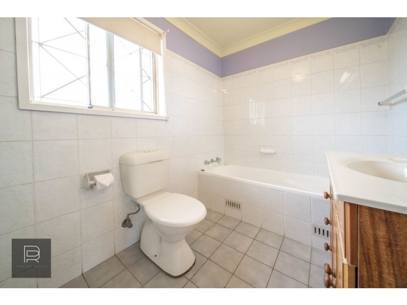 2/4 Cumbrae Close, Erskine Park NSW 2759