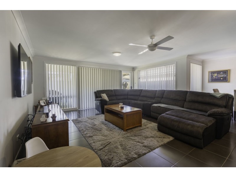 34 Holland Avenue, Ropes Crossing NSW 2760