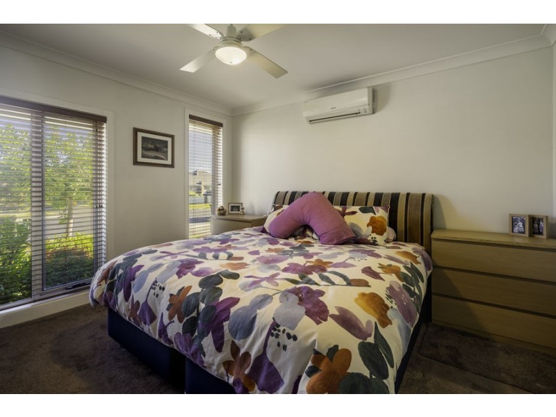 34 Holland Avenue, Ropes Crossing NSW 2760