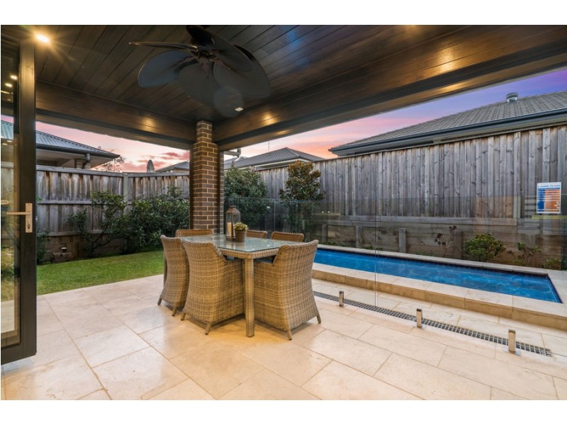 37 Burringoa Crescent, Colebee NSW 2761