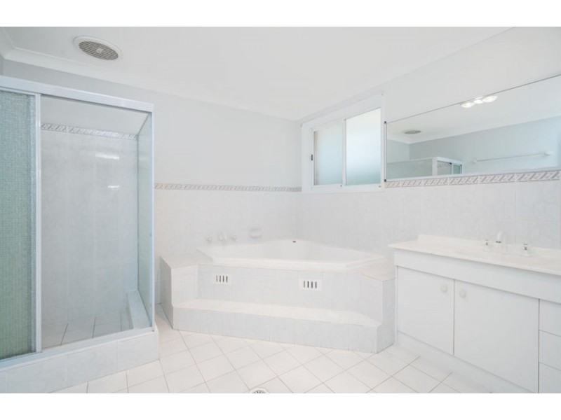 10 & 10A Flora Street, Plumpton NSW 2761