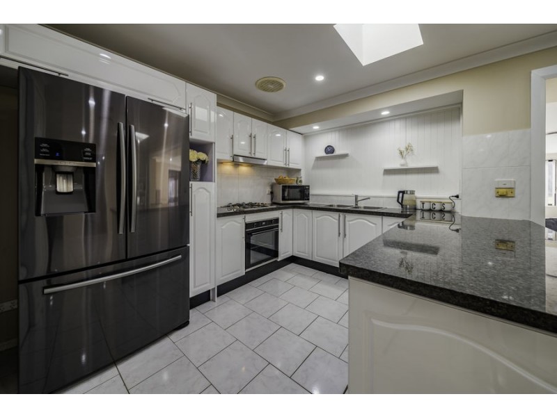 9 Shearer Street, St Clair NSW 2759