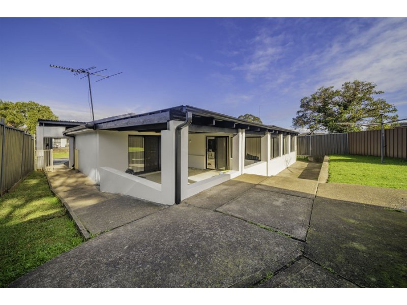9 Shearer Street, St Clair NSW 2759