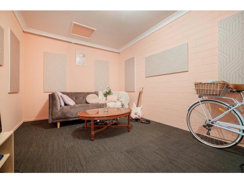 25/6 – 20 Ben Lomond Drive, Highland Park QLD 4211