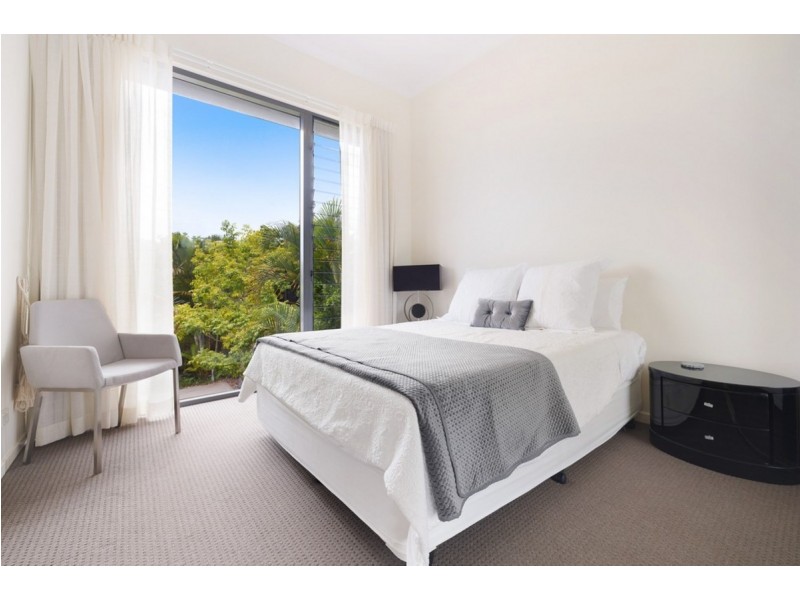 4/22 Andomeda Parade, Robina QLD 4226