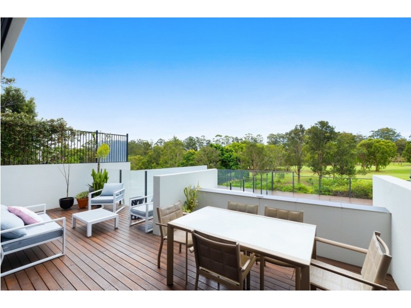 4/22 Andomeda Parade, Robina QLD 4226