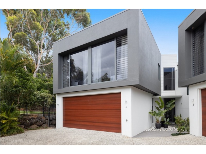 4/22 Andomeda Parade, Robina QLD 4226