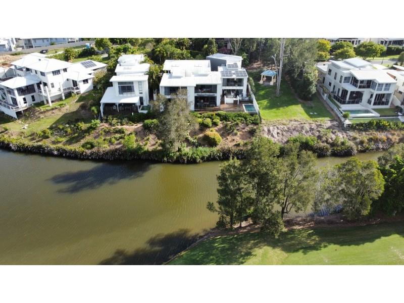 4/22 Andomeda Parade, Robina QLD 4226