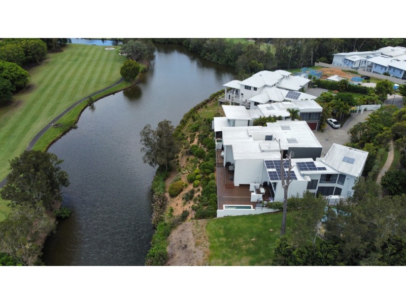 4/22 Andomeda Parade, Robina QLD 4226