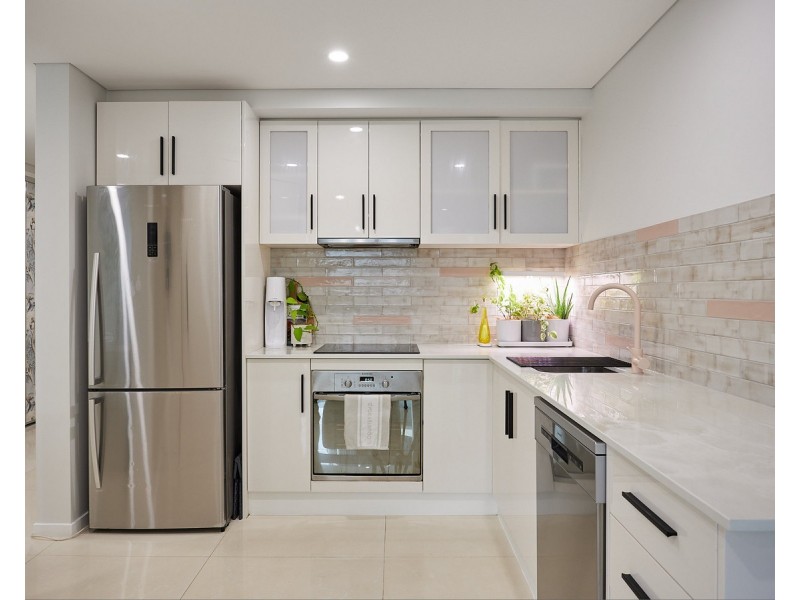 2H/3277 Surfers Paradise Boulevard, Surfers Paradise QLD 4217