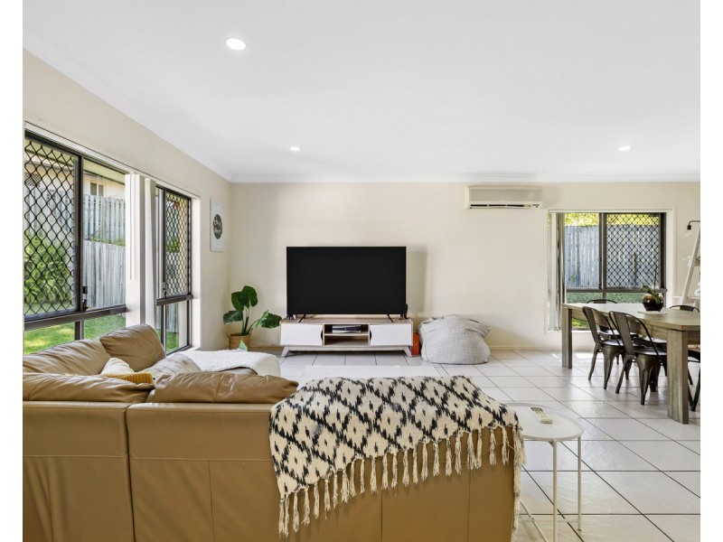 3 Silverstone Court, Oxenford QLD 4210