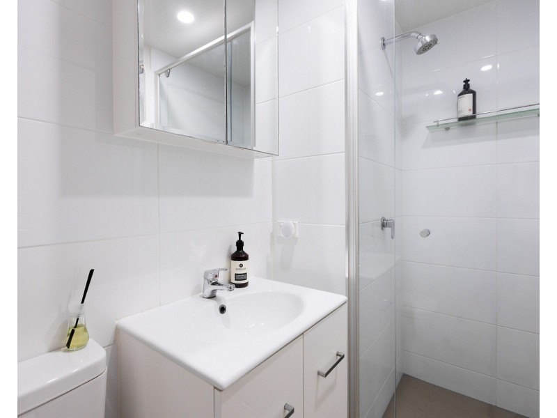 15/22-24 Lather Street, Southport QLD 4215