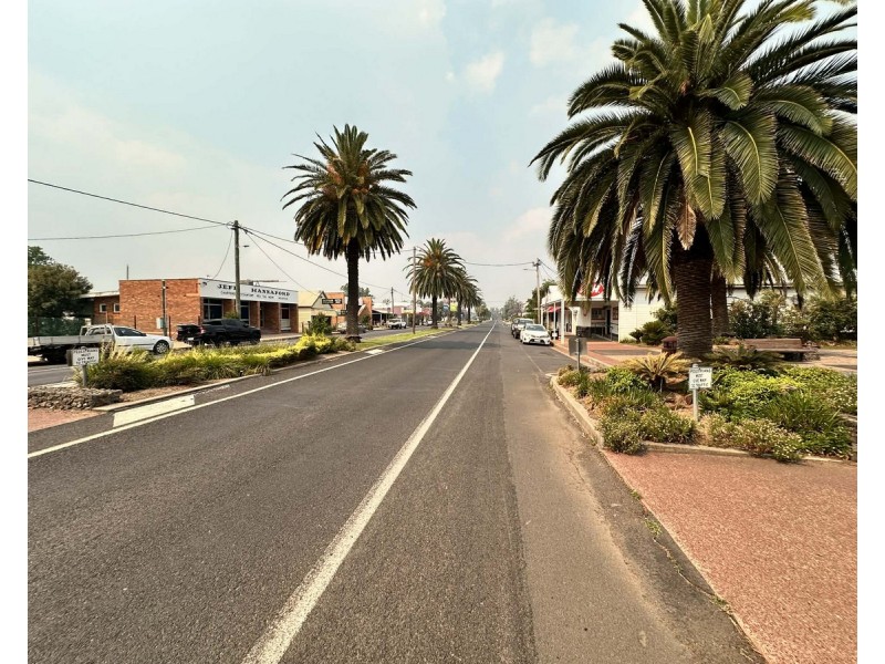 60 Albert Street, Inglewood QLD 4387