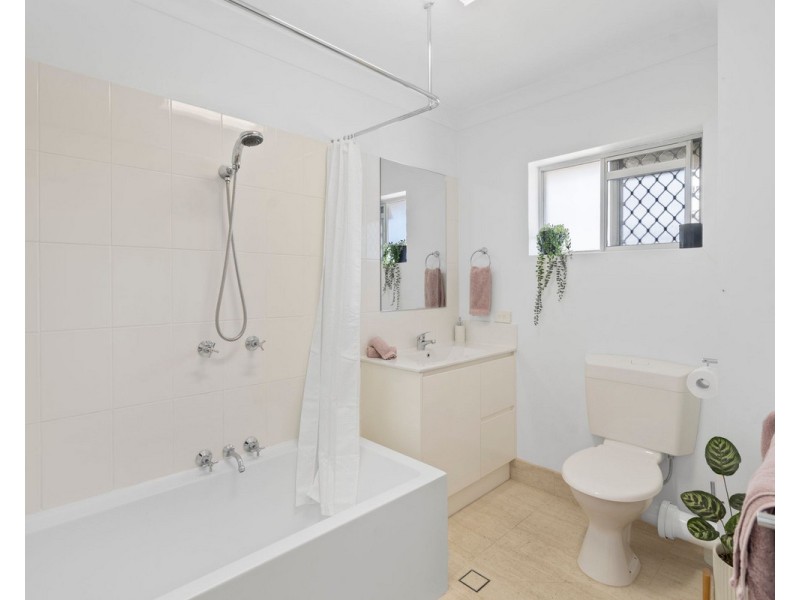 5/39 Old Burleigh Road, Surfers Paradise QLD 4217