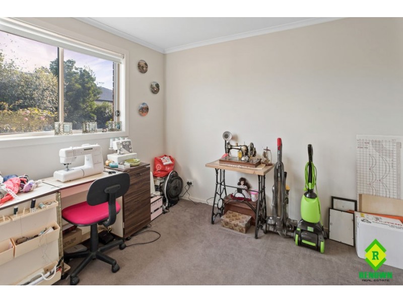 52 Fantail Way, Brookfield VIC 3338