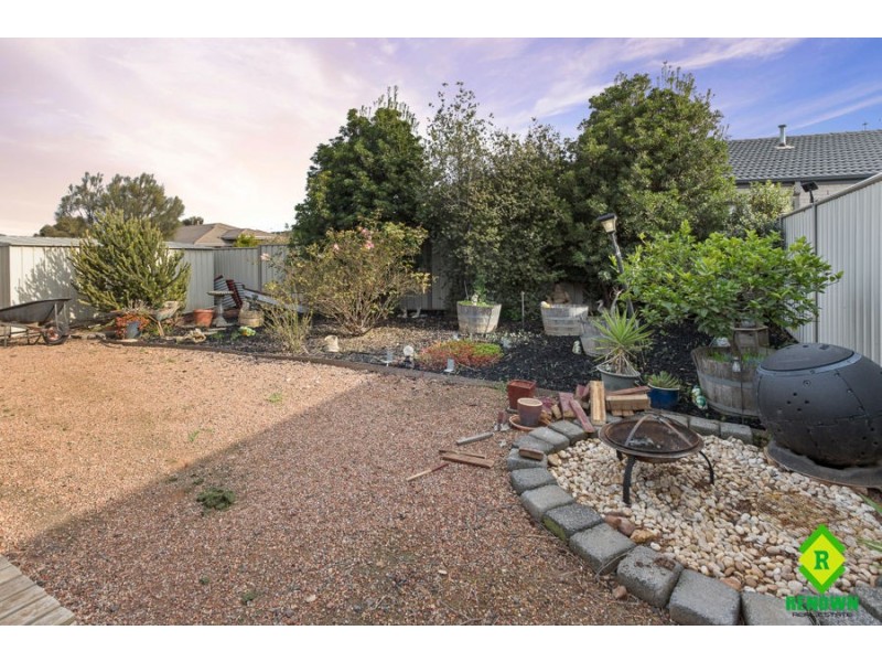 52 Fantail Way, Brookfield VIC 3338