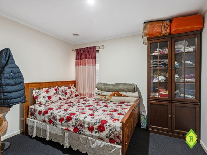 14 Sherwood Place, Melton West VIC 3337