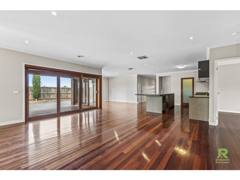 8 Botanica Springs Boulevard,, Brookfield VIC 3338