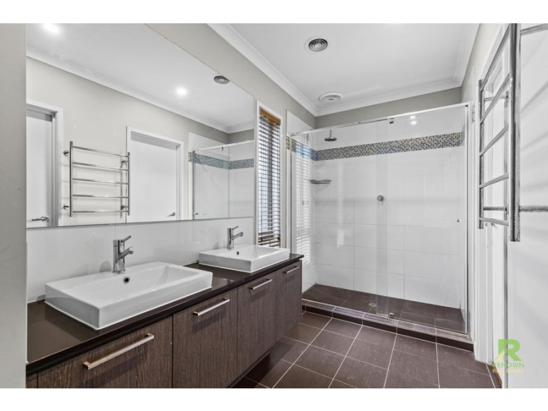 8 Botanica Springs Boulevard,, Brookfield VIC 3338