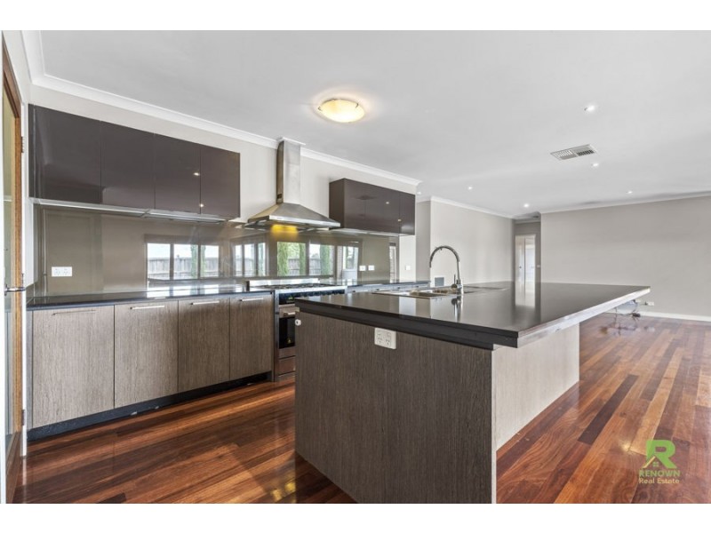 8 Botanica Springs Boulevard,, Brookfield VIC 3338
