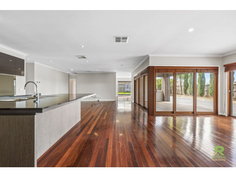 8 Botanica Springs Boulevard,, Brookfield VIC 3338
