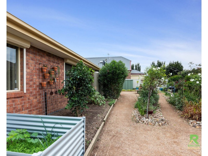 7 WINDMILL RISE, Hillside VIC 3037