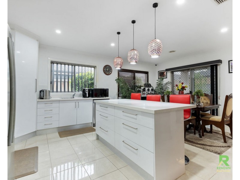 2 Hakea Place, Brookfield VIC 3338