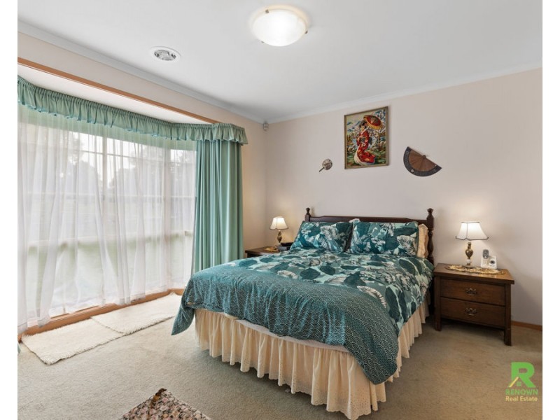 58 Lagarna Drive, Kurunjang VIC 3337