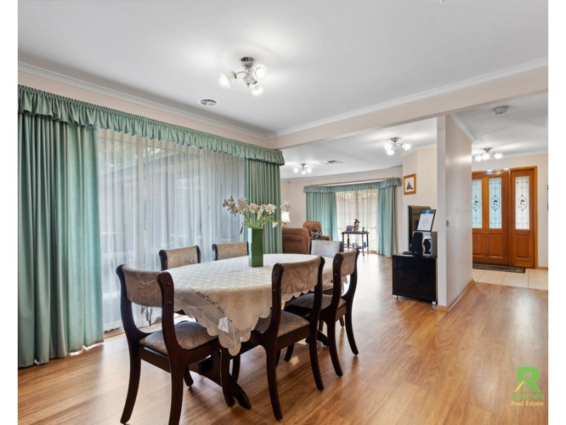 58 Lagarna Drive, Kurunjang VIC 3337