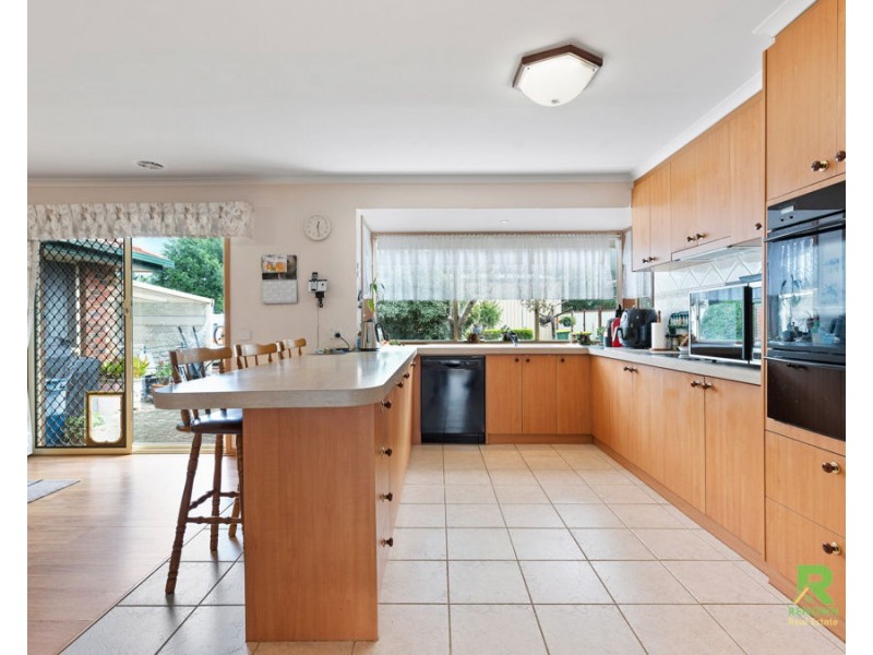 58 Lagarna Drive, Kurunjang VIC 3337