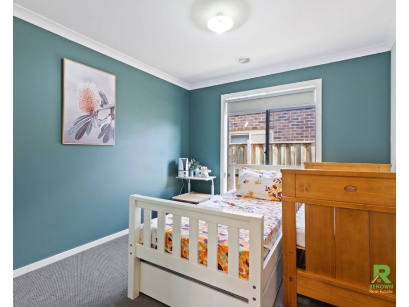 30 Nantha Way, Brookfield VIC 3338