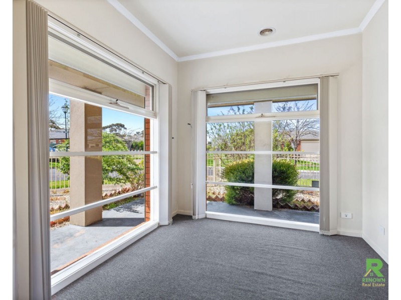 13 Glencroft terrace, Melton West VIC 3337
