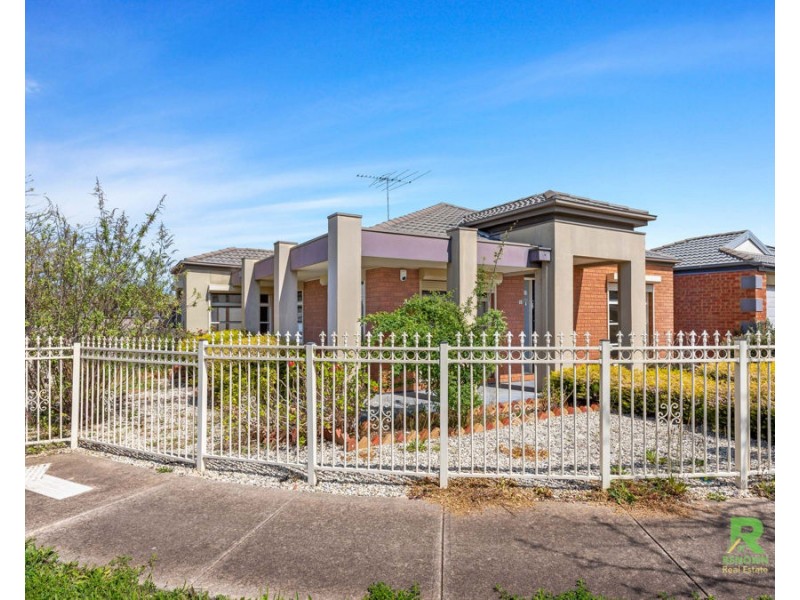 13 Glencroft terrace, Melton West VIC 3337